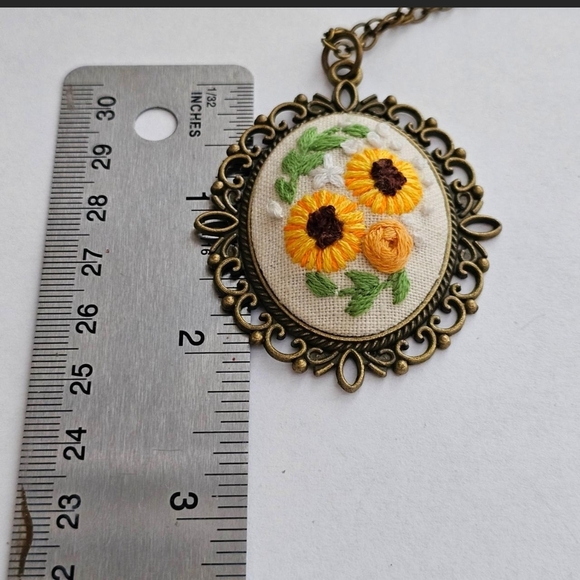 Floral Embroidered Pendant Necklace - Picture 3 of 4